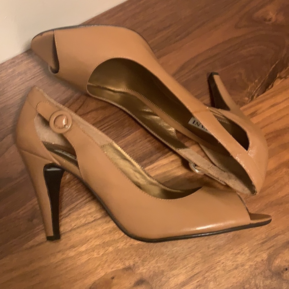 Alfani peep toe Heels size 10M